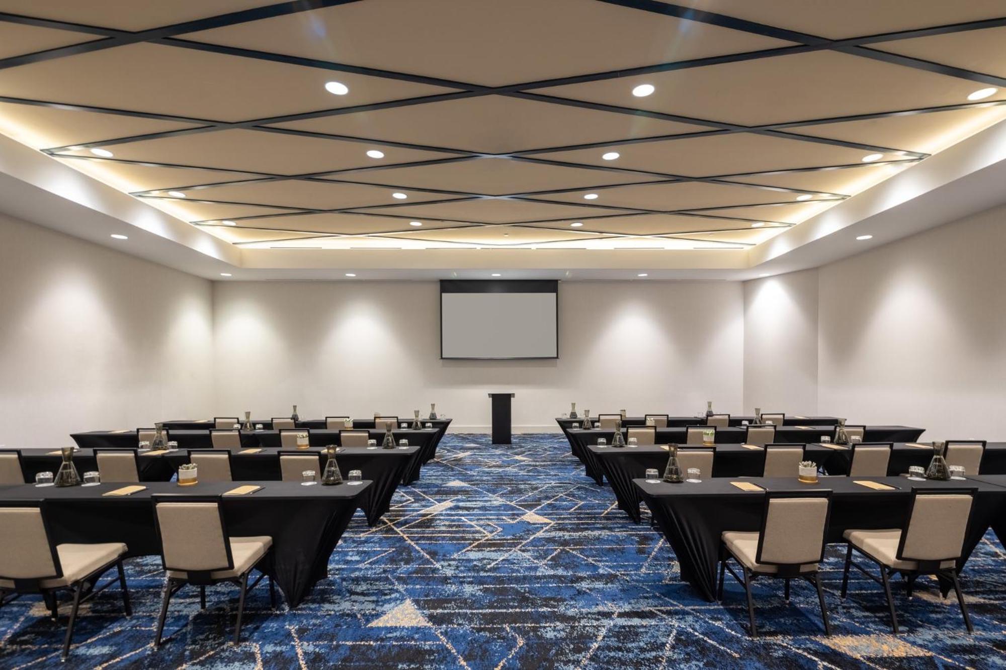 Crowne Plaza Atlanta Ne - Norcross Hotell Eksteriør bilde